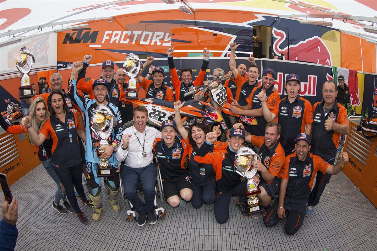 Tony Cairoli, Jorge Prado & Team KTM 450 SX-F Paddock Pietramurata 2017