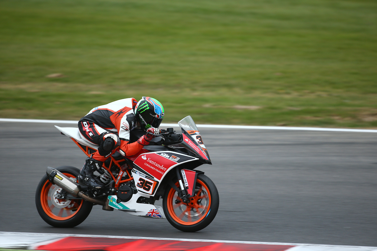Brian Hart powers to the championship lead