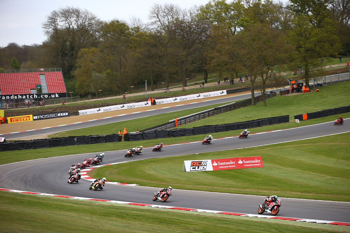 RC Cup Round 2 Brands Hatch - Race Action 1