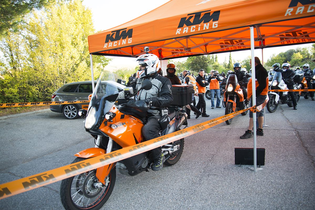 III REUNIÓN KTM ADVENTURE