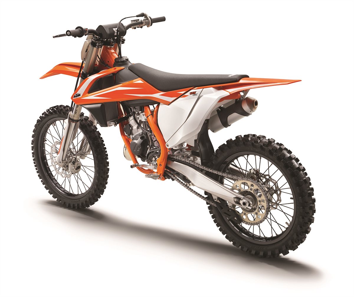 KTM 125 SX MY2018_studio_left rear