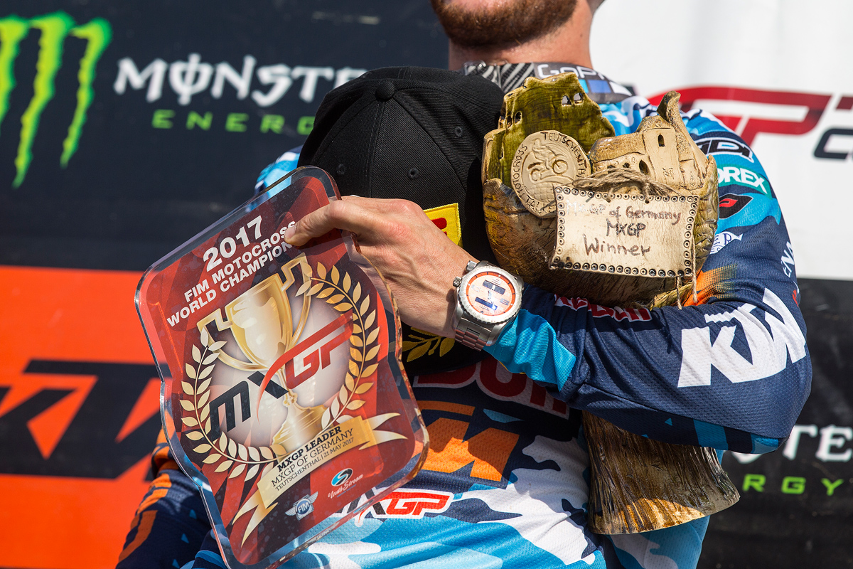 Tony Cairoli holds the red plate at Teutschenthal