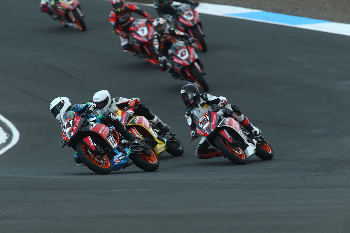 Knockhill - race action 2