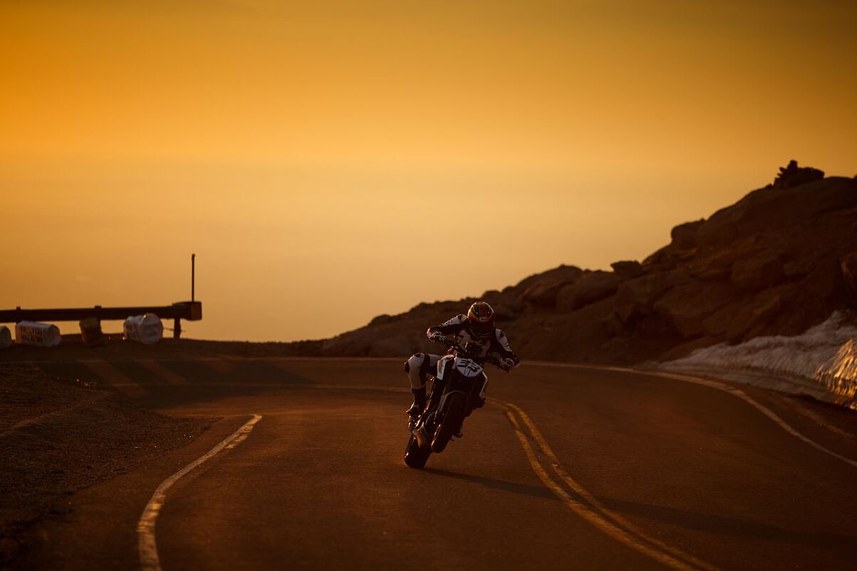 SDR Pikes Peak2017_sunrise_wheelie