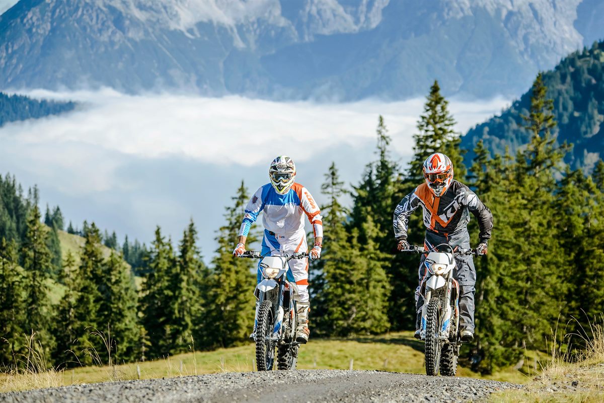 61746_KTM FREERIDE E-XC Action