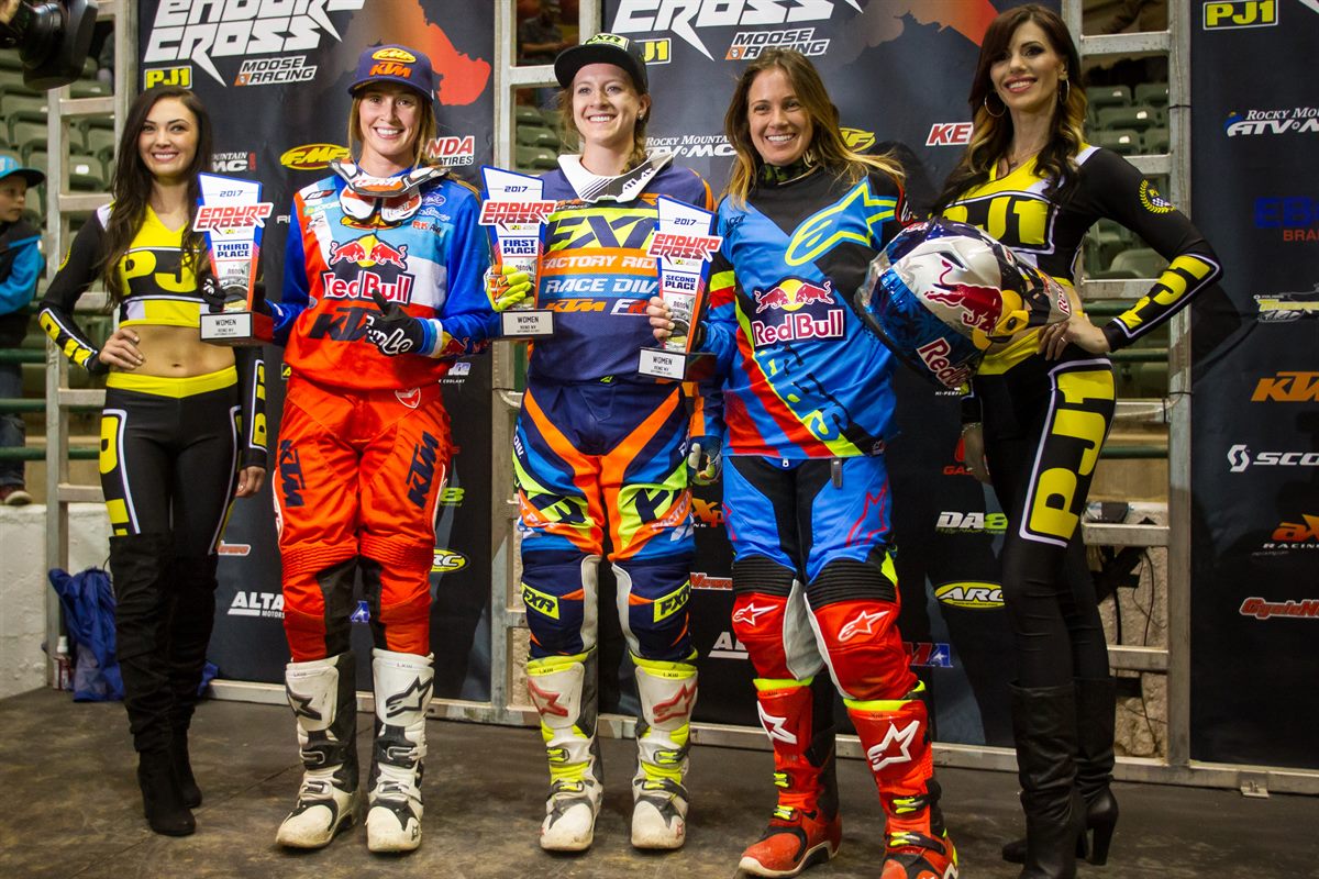 2017_EX-Martinez-podium-1