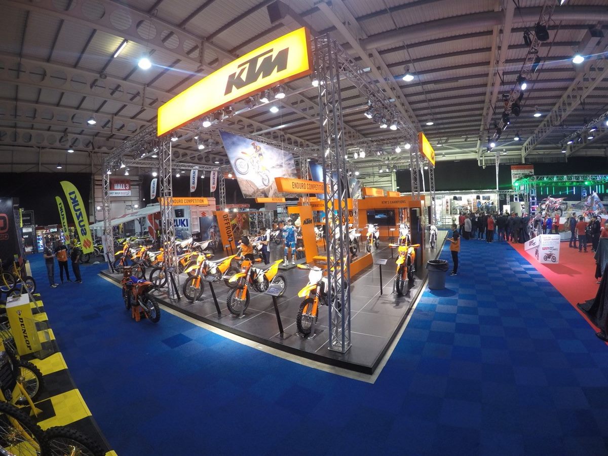 2016 stand