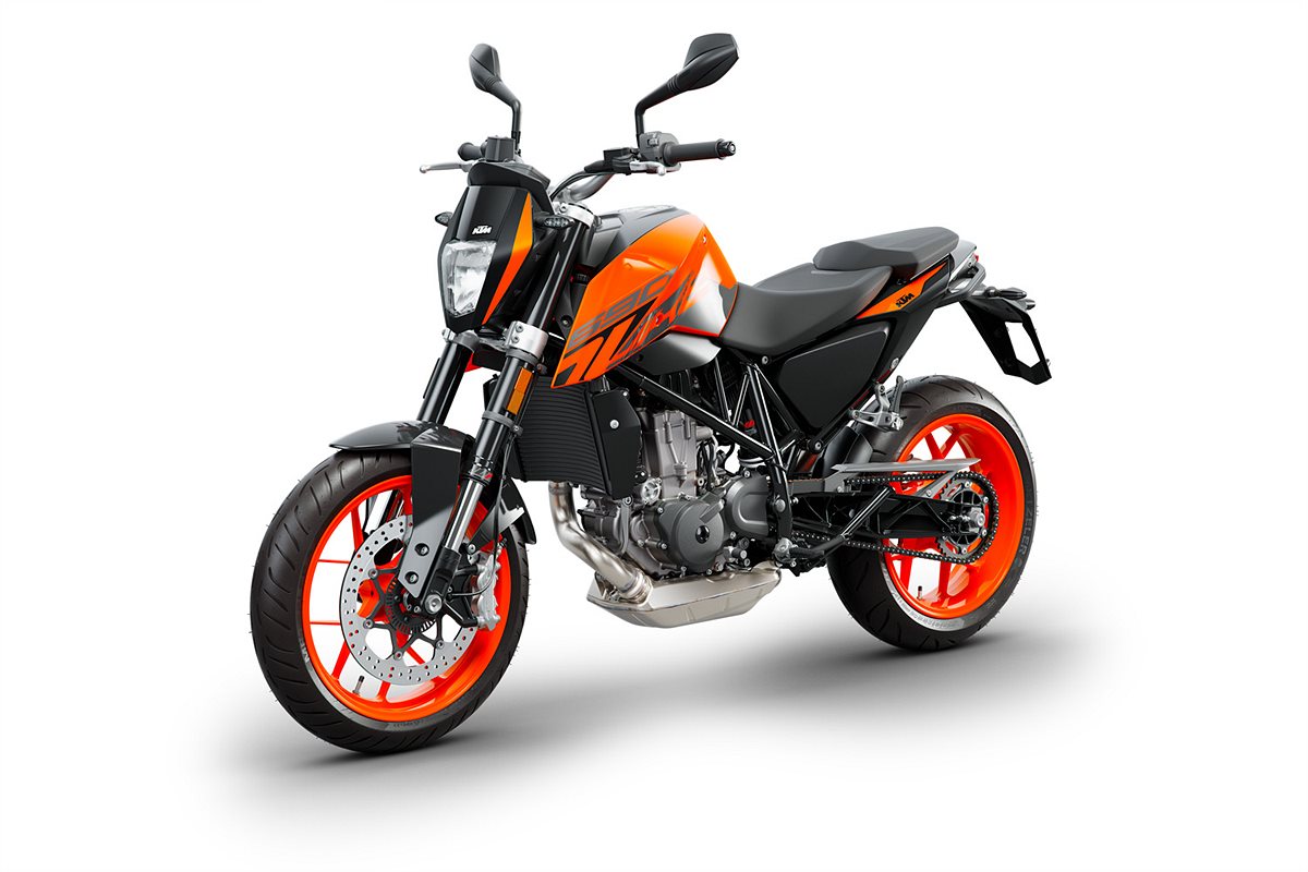 2018_KTM 690 DUKE left front