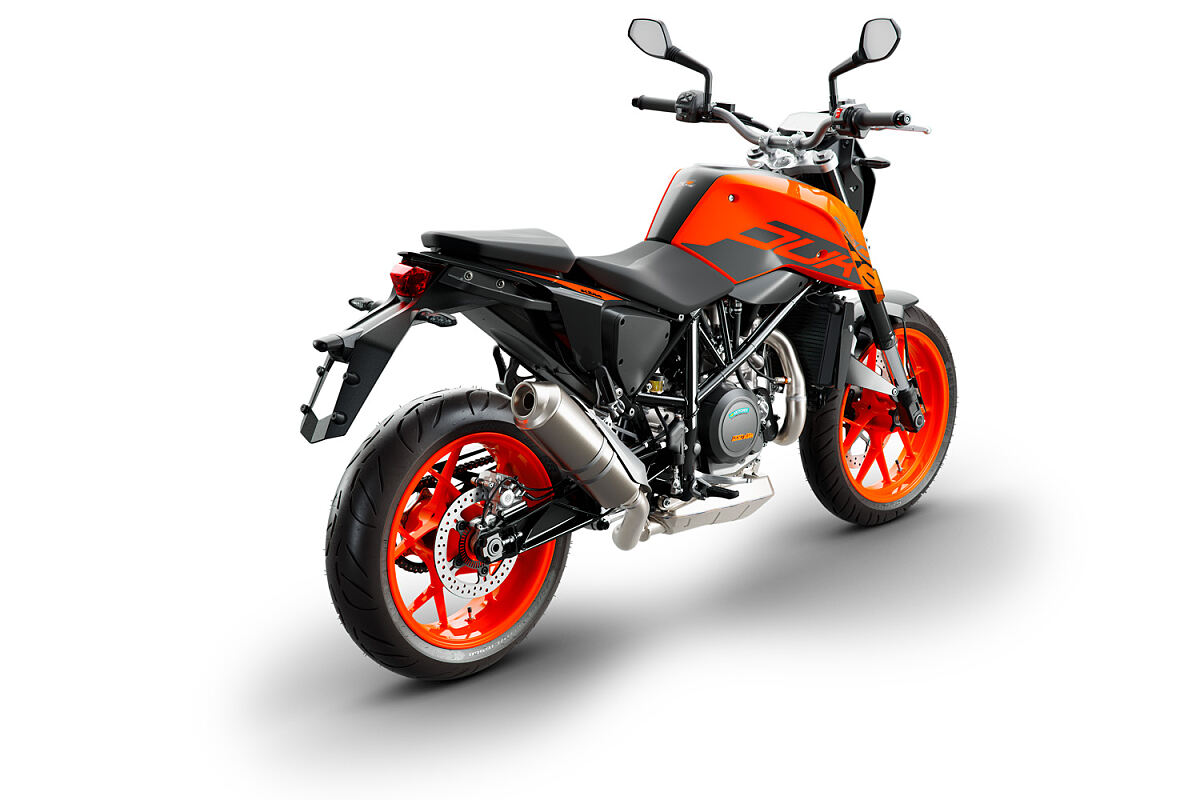 2018_KTM 690 DUKE right rear
