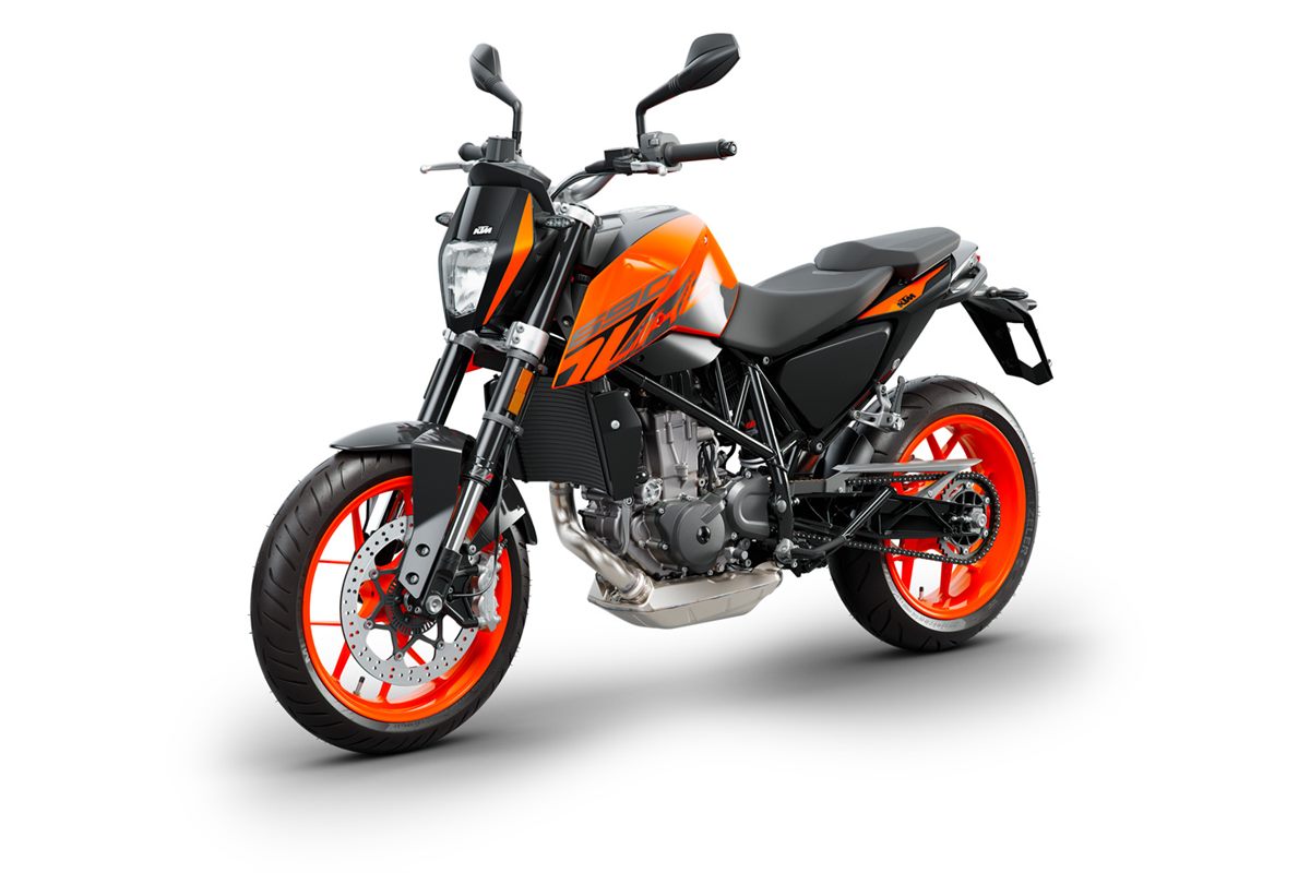 2018_KTM 690 DUKE left front