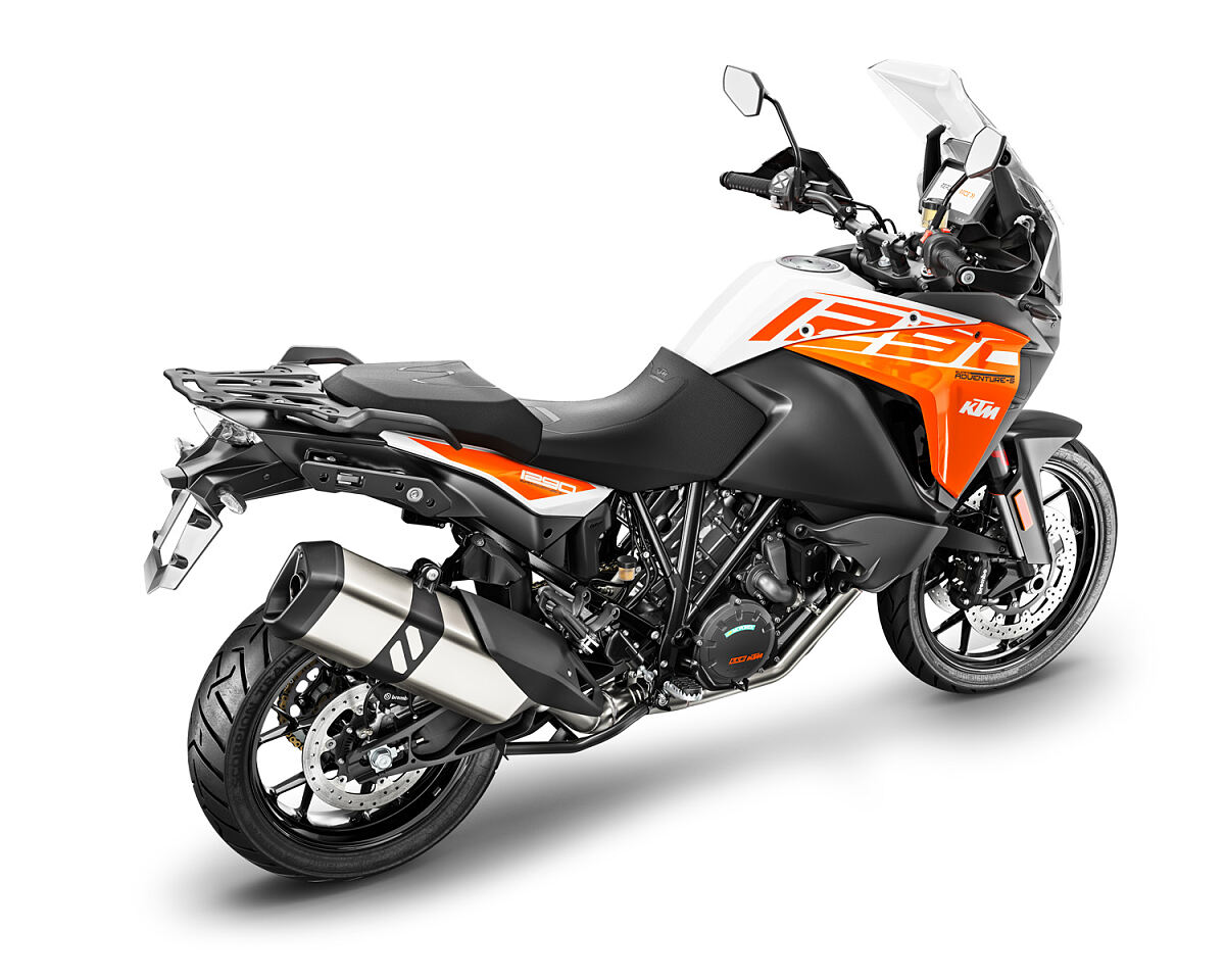 2018_1290 SADVS Orange ri rear