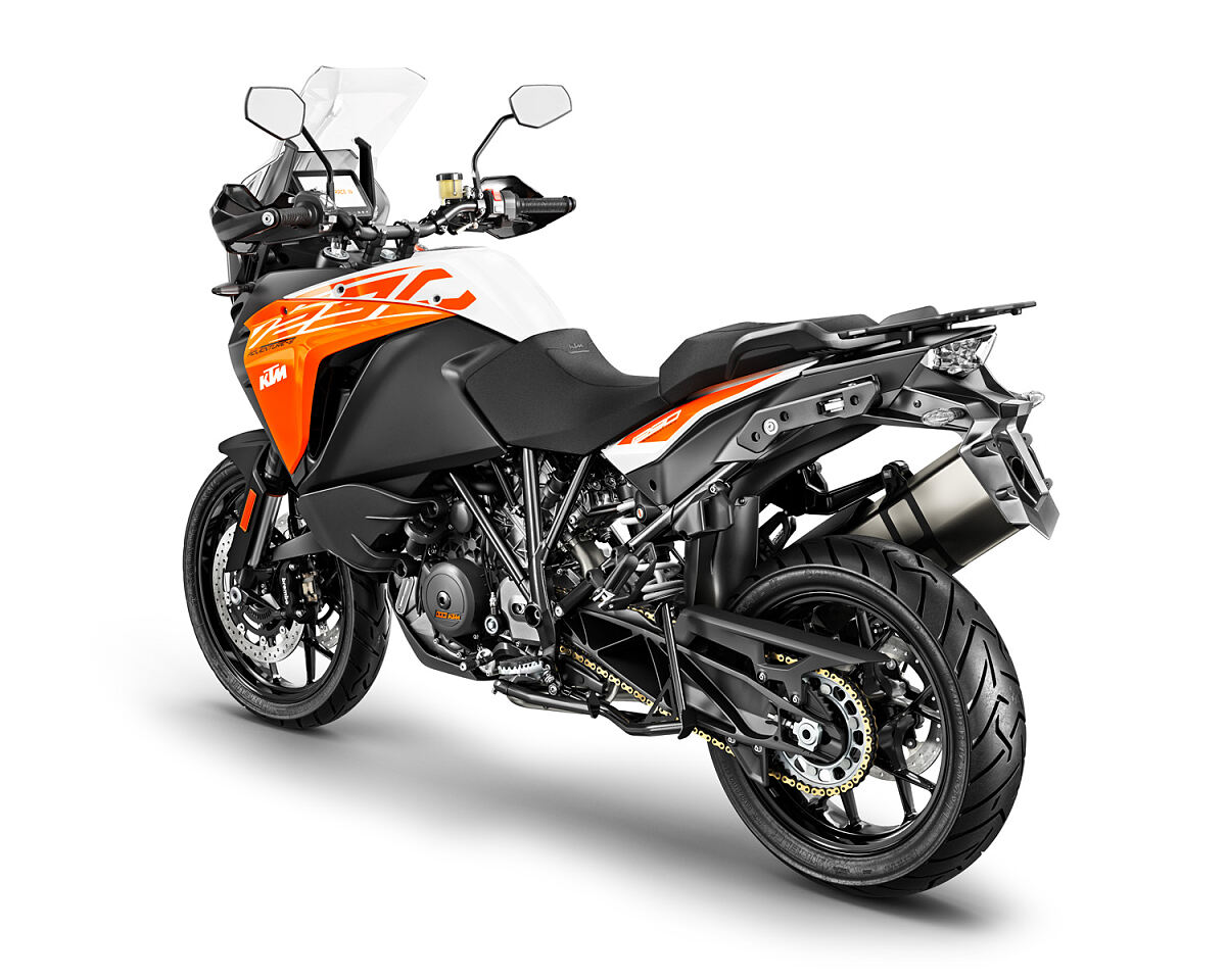 2018_1290 SADVS Orange le rear