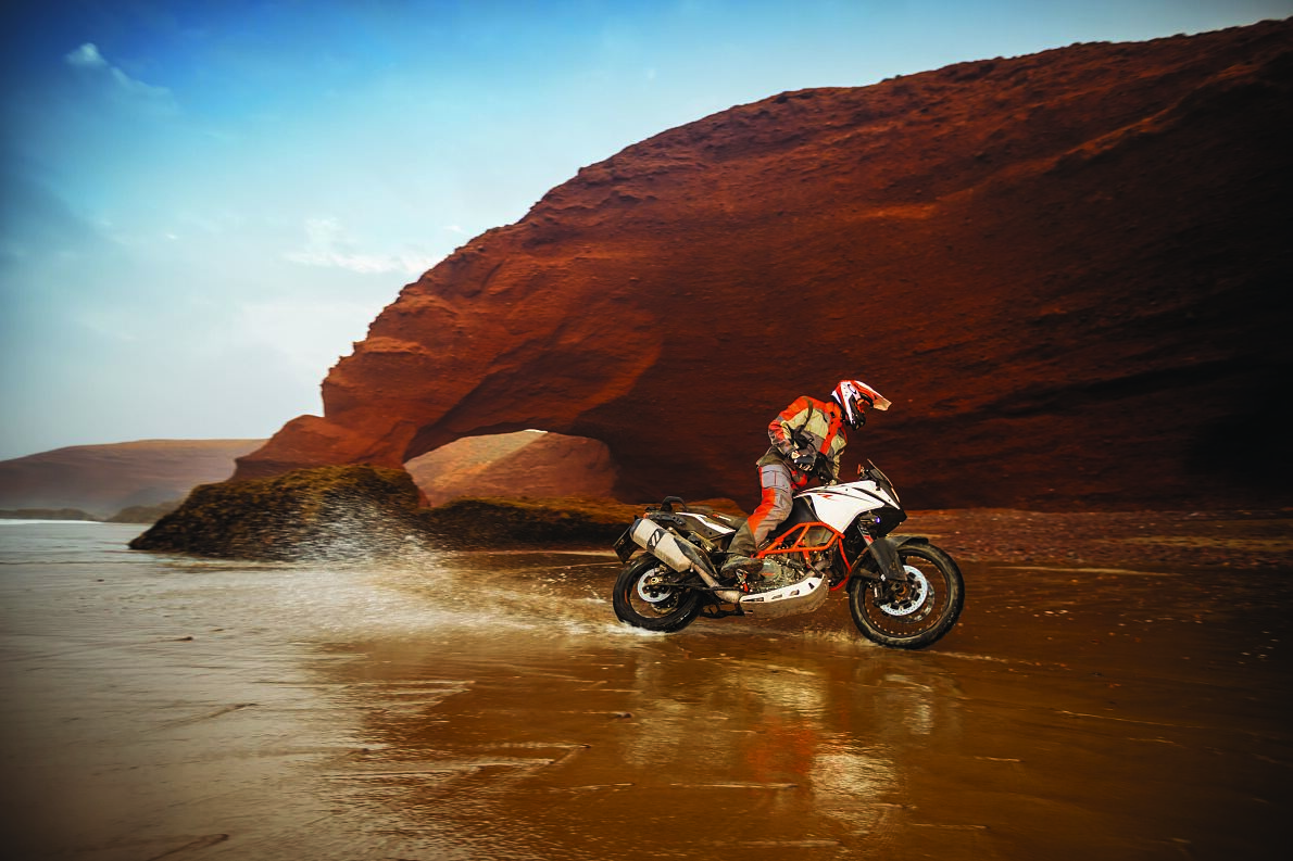 KTM 1090 ADVENTURE R_Action 04