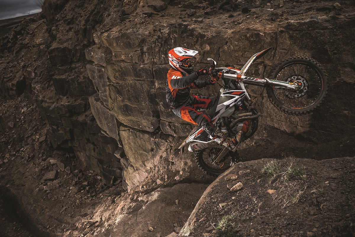 KTM 250 EXC-F MY 2018 POWERPARTS_Action_02