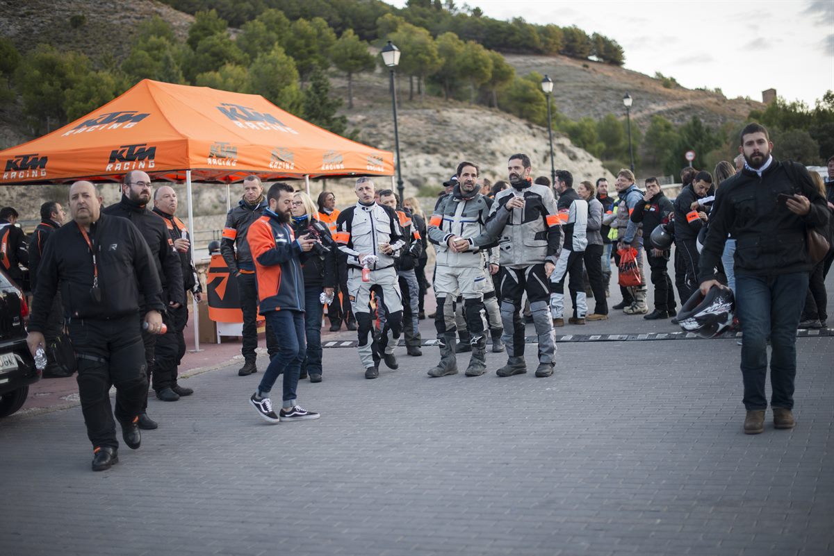 VI REUNIÓN KTM ADVENTURE