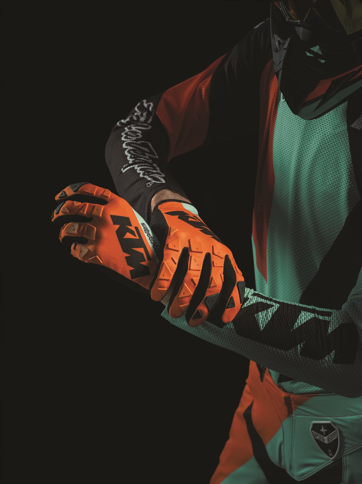 SE SLASH KIT BLACK_HERO 1