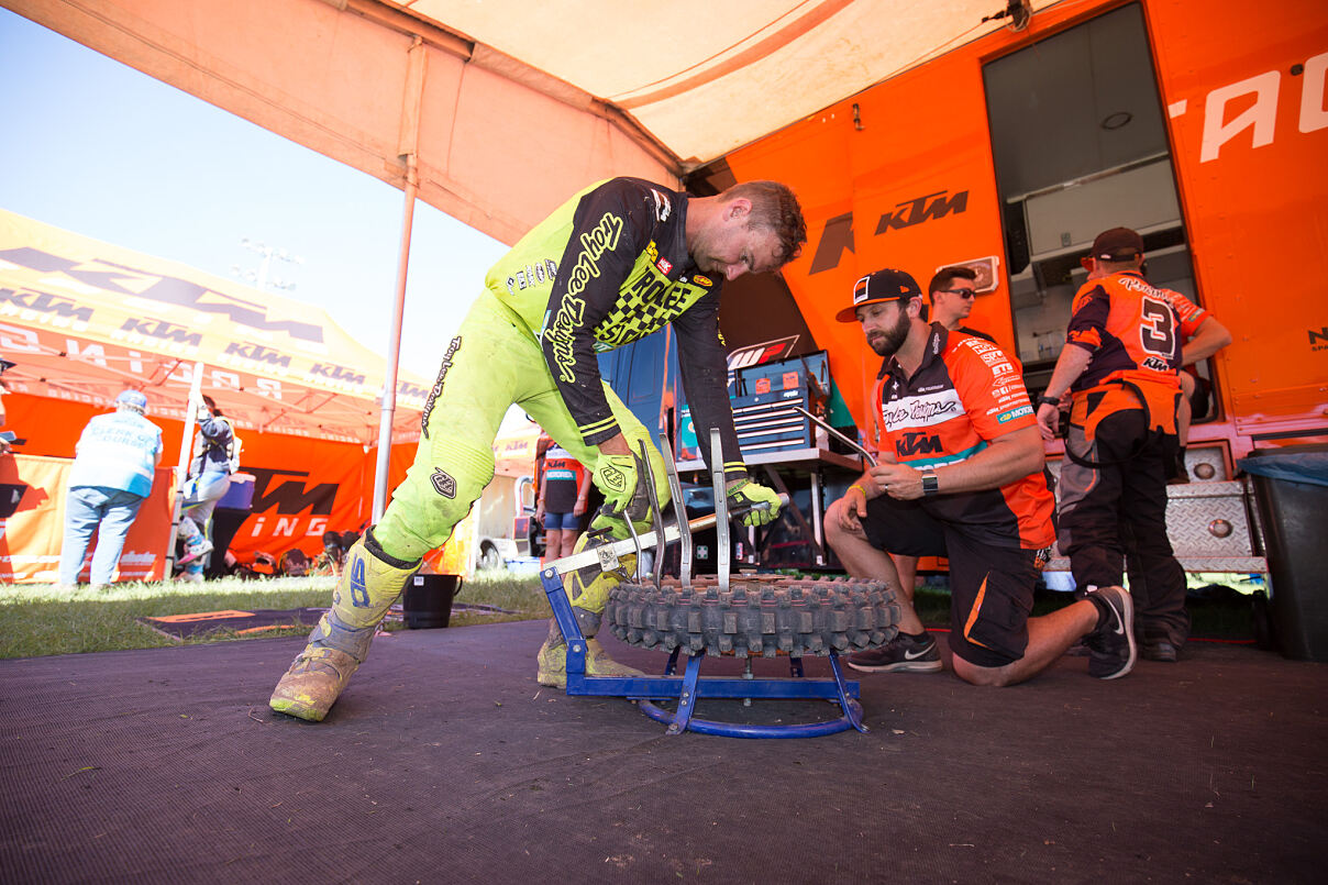 KTM Enduro Racing Team - Daniel Milner - Mick Carusi