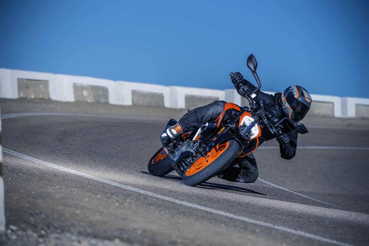 KTM 390 DUKE ABS - Nova Geração - 03