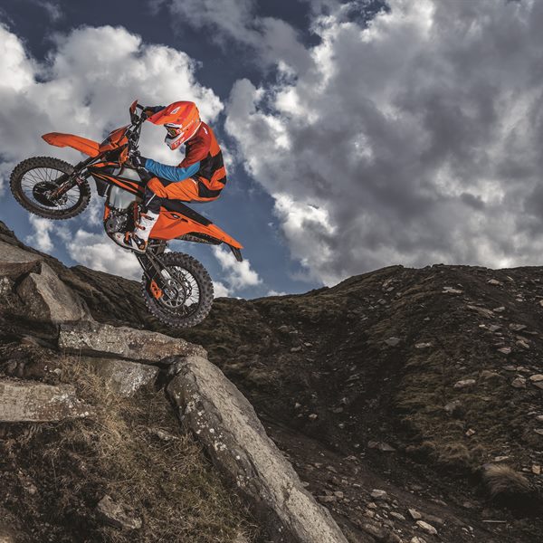 Action_KTM 350 EXC-F MY2019_01