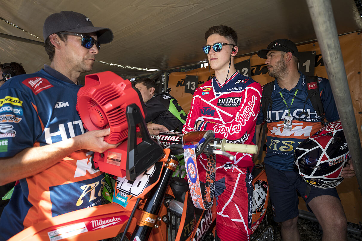 Conrad Mewse Milwaukee fan pits MXGP Round 09
