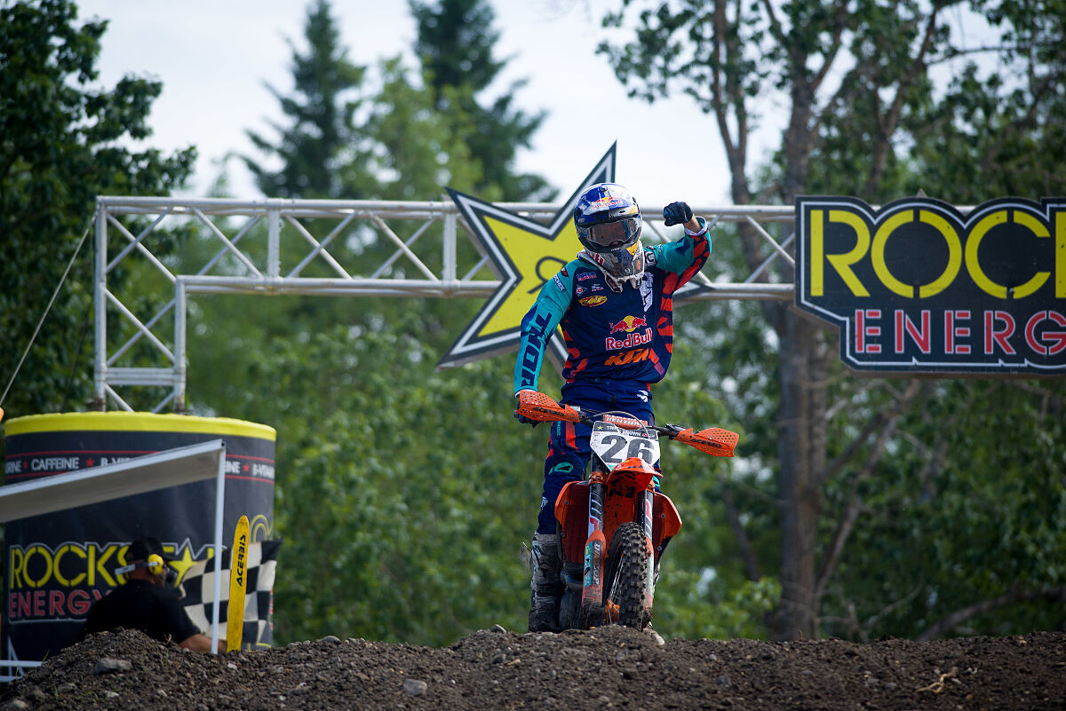 k.benoit_18_mcnabb_jl_2382