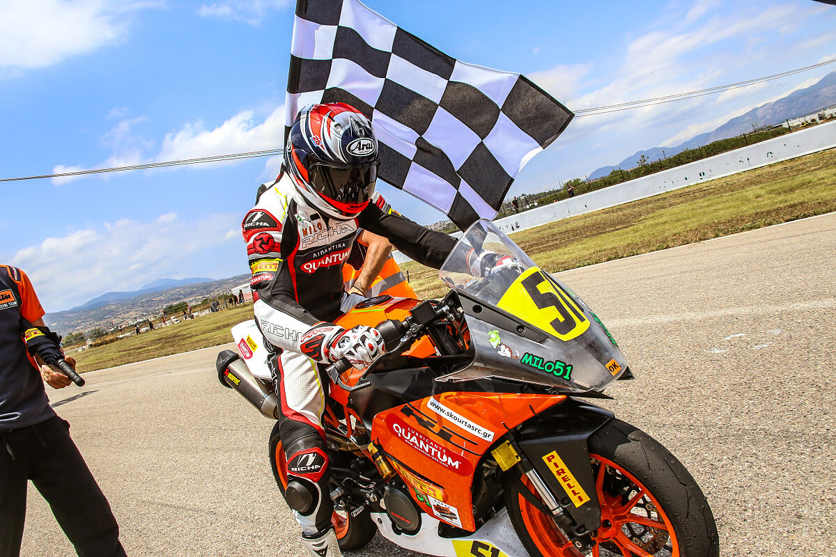 #51 Thomas Skourtas 