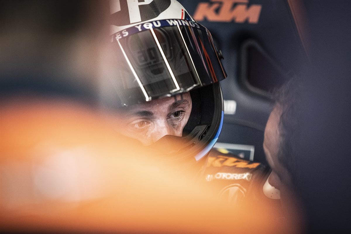 Pol Espargaro & Staff Pit Box Automotodromo Brno 2018