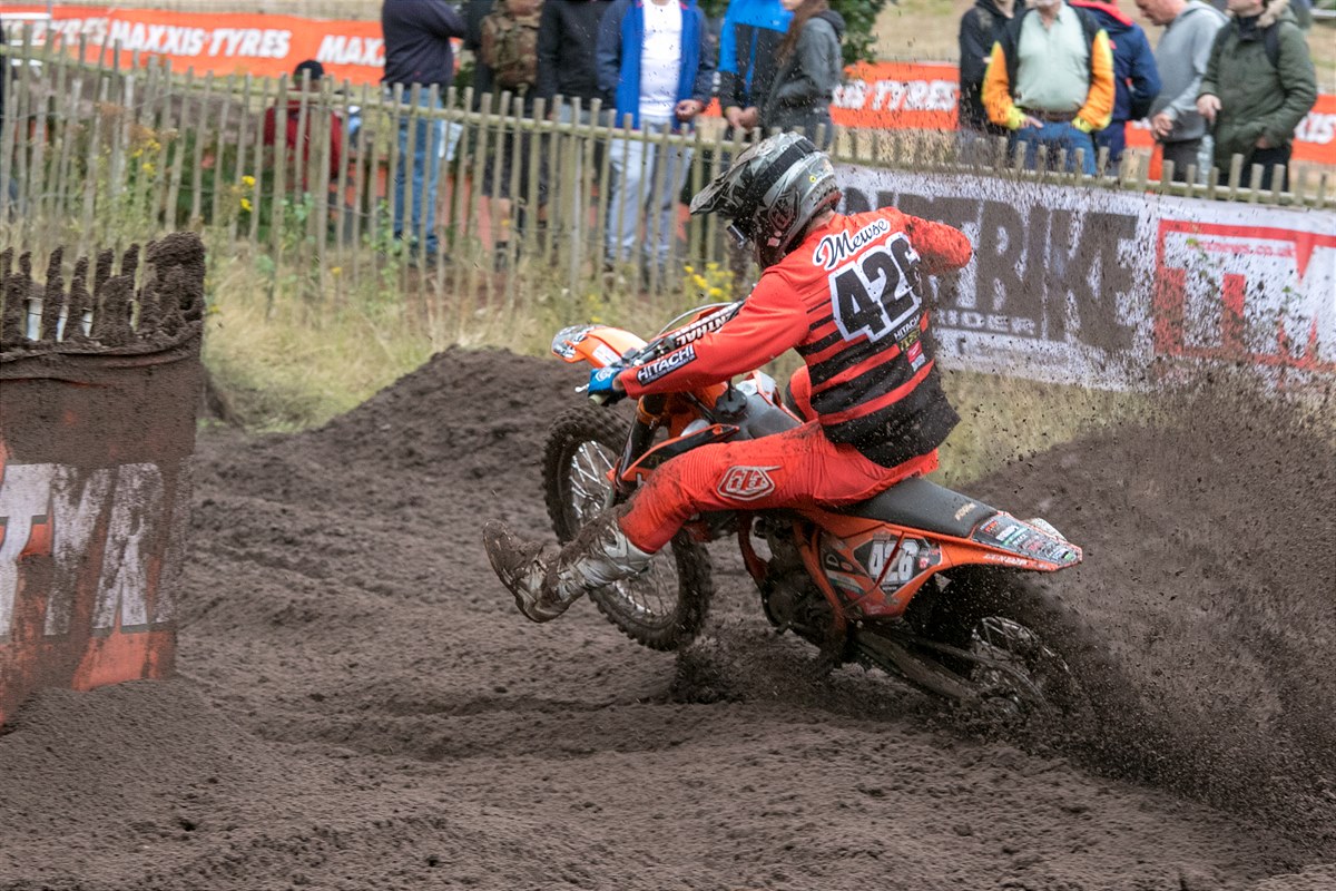 Mewse Action Hawkstone_048