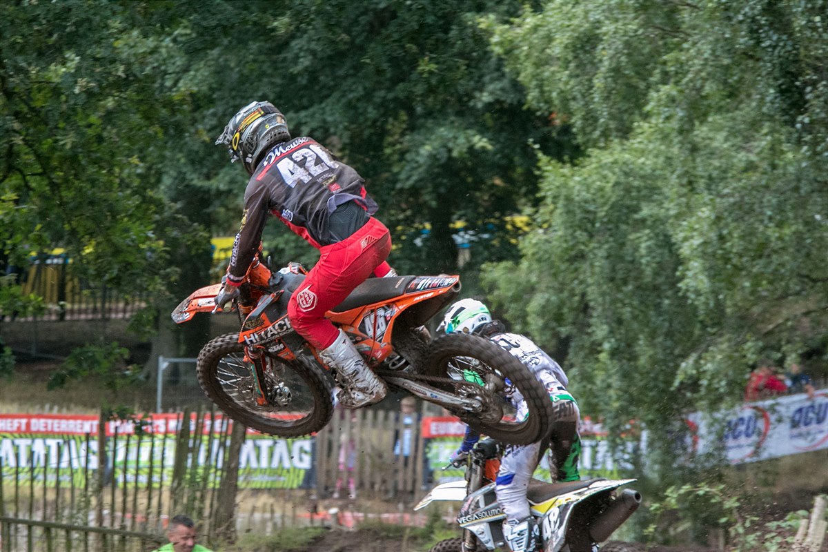 Mewse Action Hawkstone_106