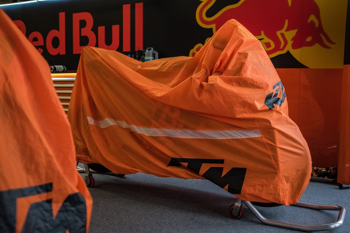 KTM RC16 Box Silverstone Circuit 2018