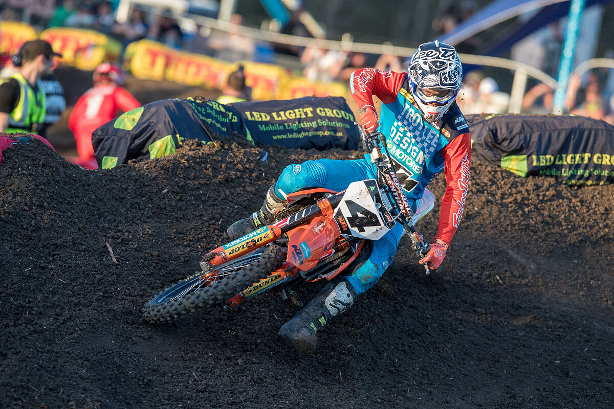 KTM Motocross Racing Team - KTM 450 SX-F - Luke Clout
