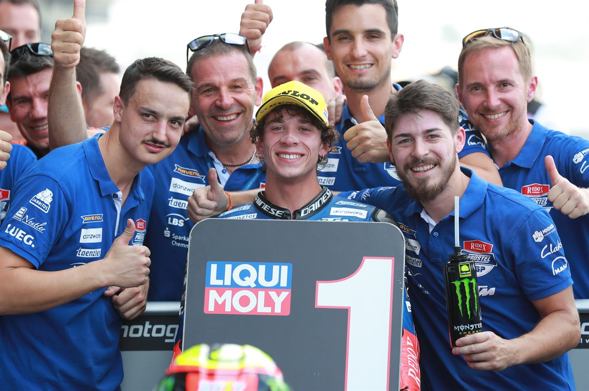 Marco Bezzecchi & Team Parc Ferme Chang International Circuit 2018