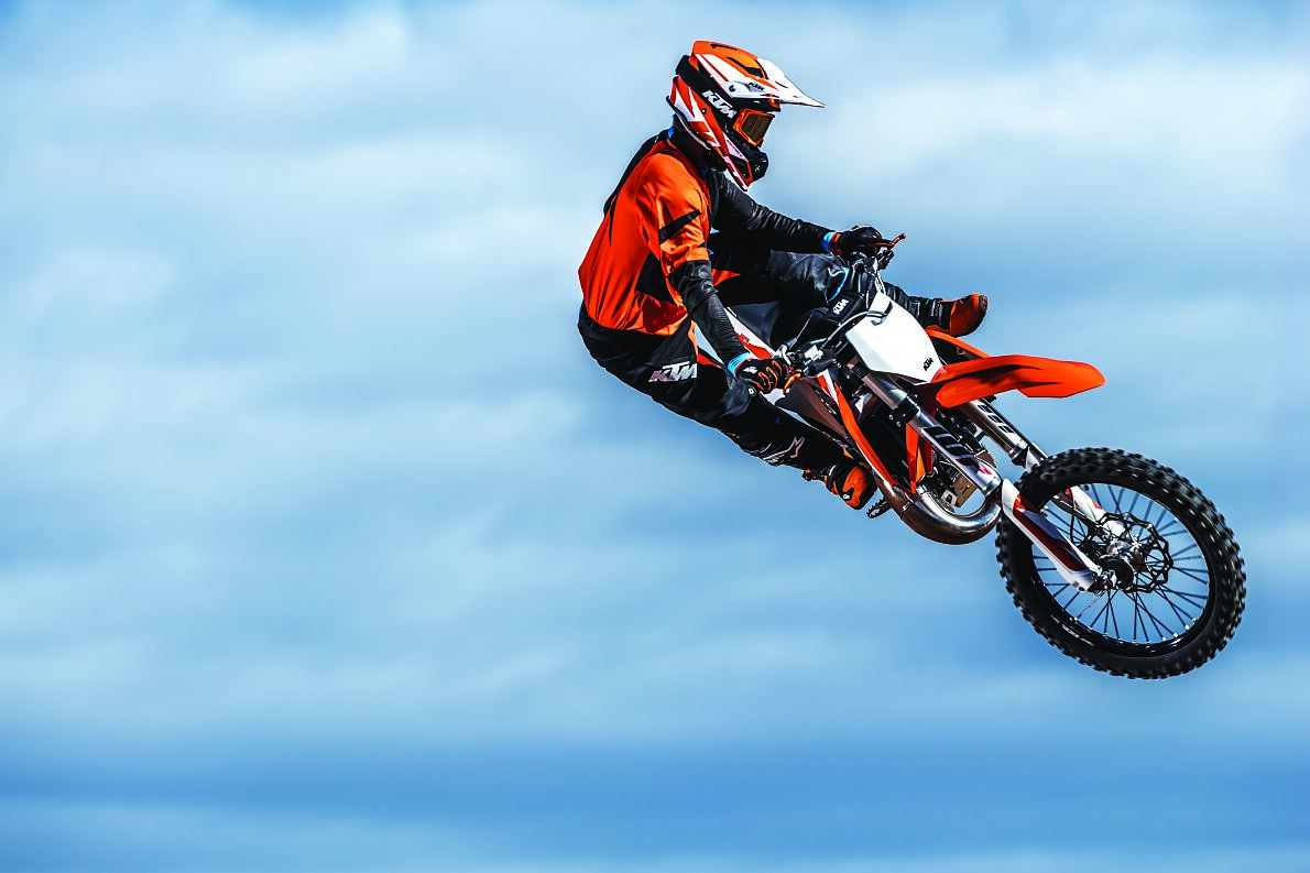 03_Action_KTM 125 SX MY2019