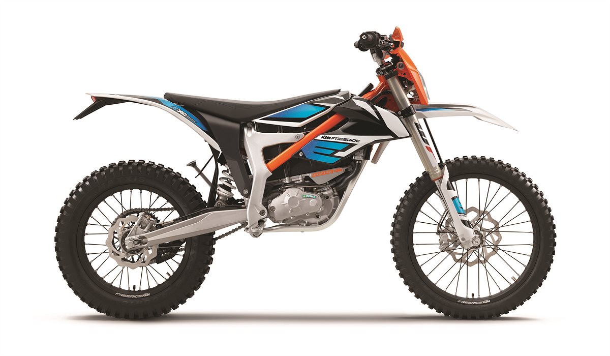 KTM FREERIDE E-XC MY 2018_Studio_90 degree right