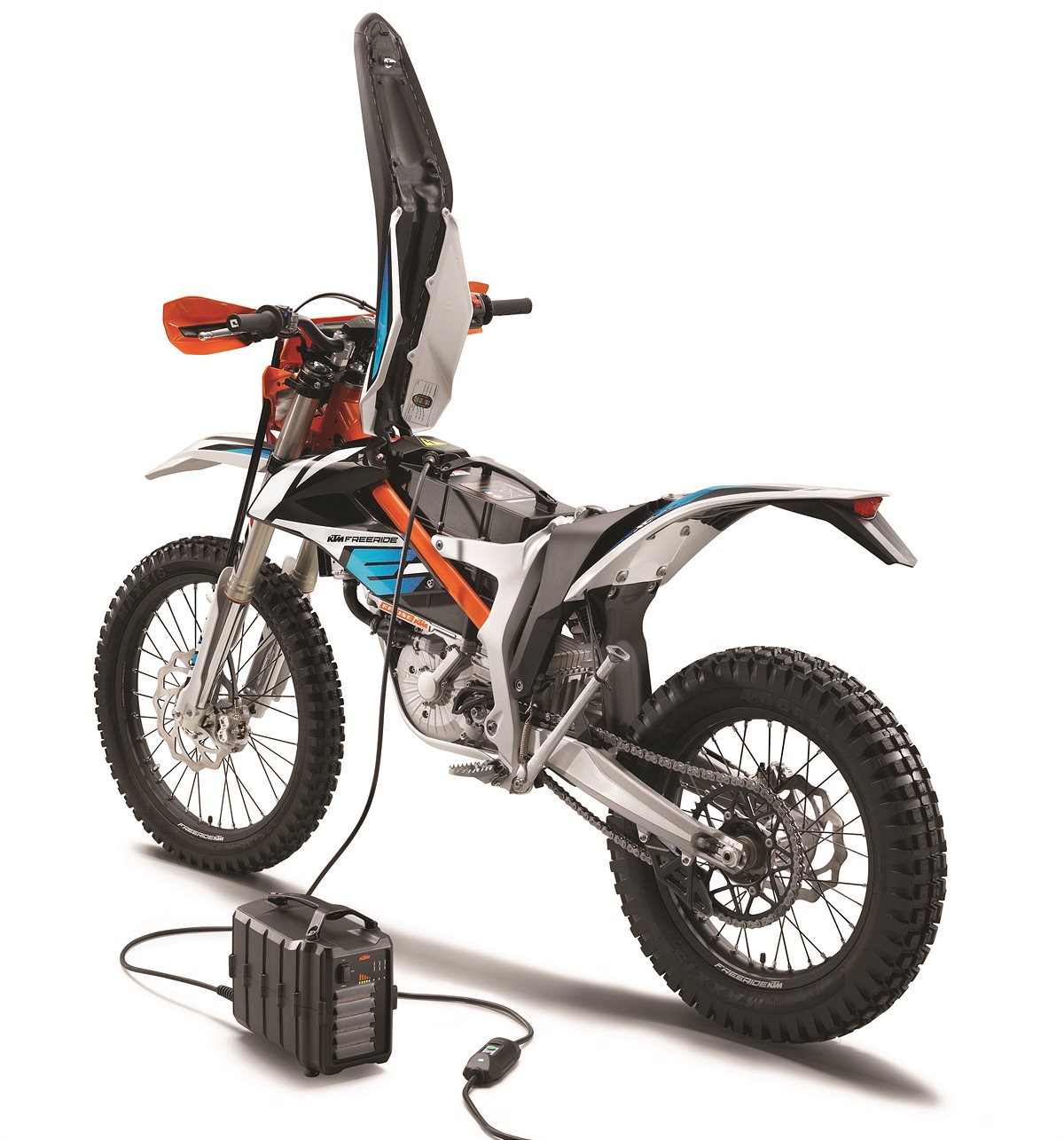 KTM FREERIDE E-XC MY 2018_Studio_left rear_Charger
