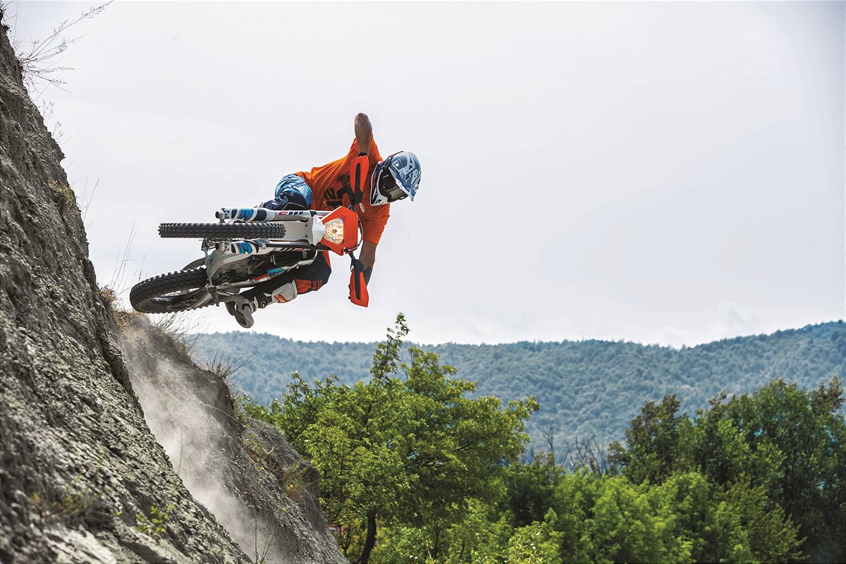 KTM FREERIDE E-XC MY 2018_Action_02