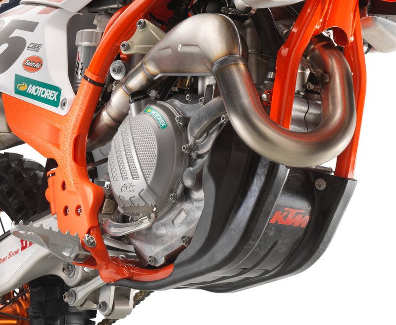 256379_Skid Plate 2019
