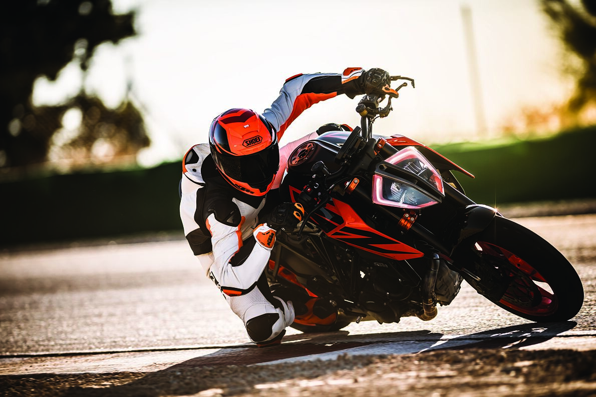 KTM 1290 SUPER DUKE R_Action 06