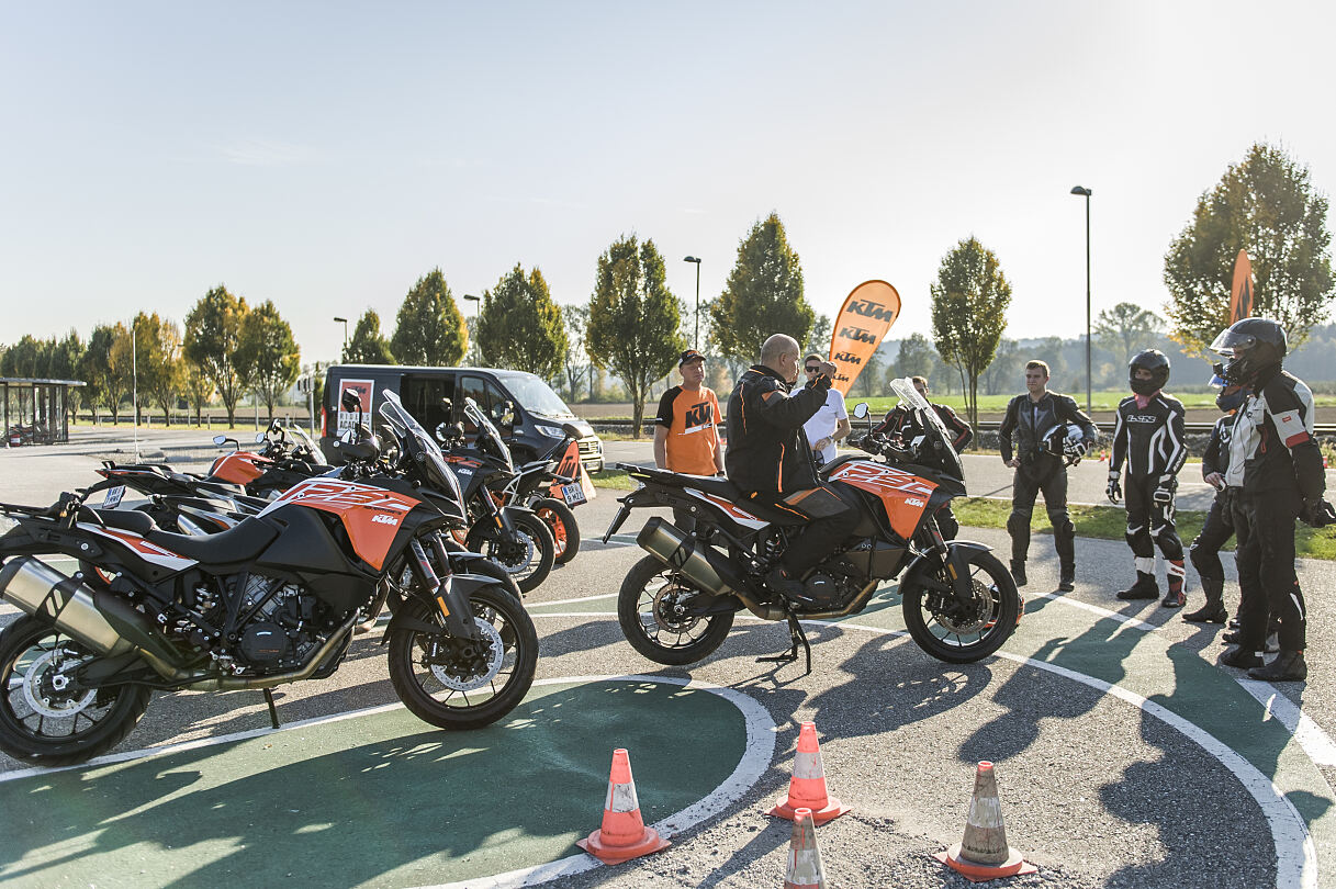 Impressionen vom KTM RIDERS ACADEMY STREET TRAINING BASIC