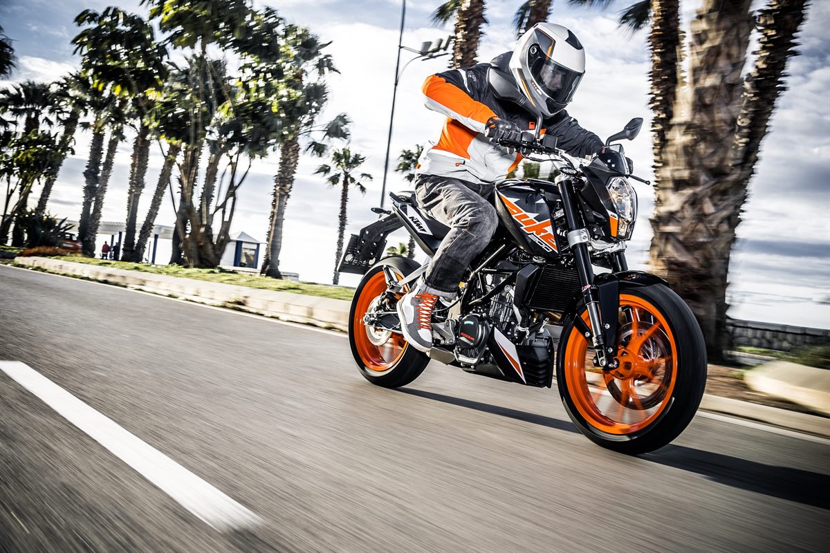 KTM 200 DUKE ABS (3)