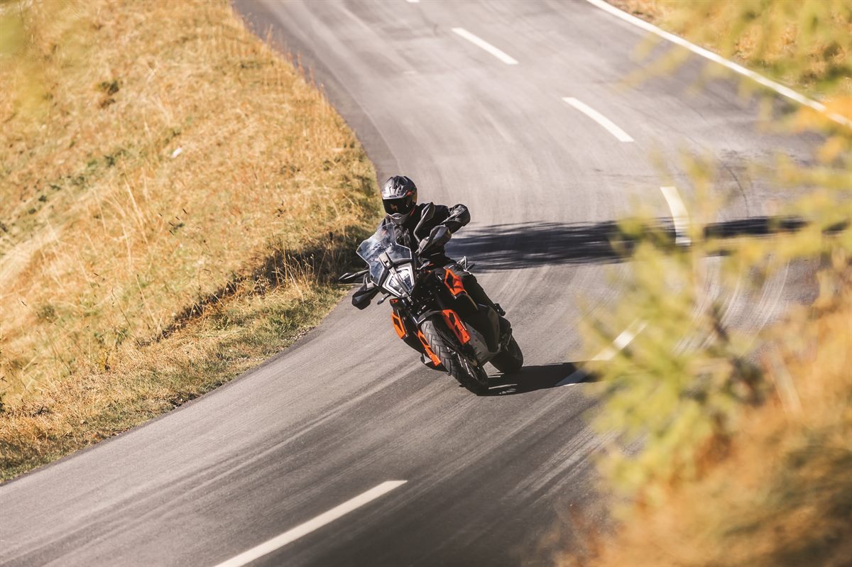 KTM 790 ADVENTURE_Action 06