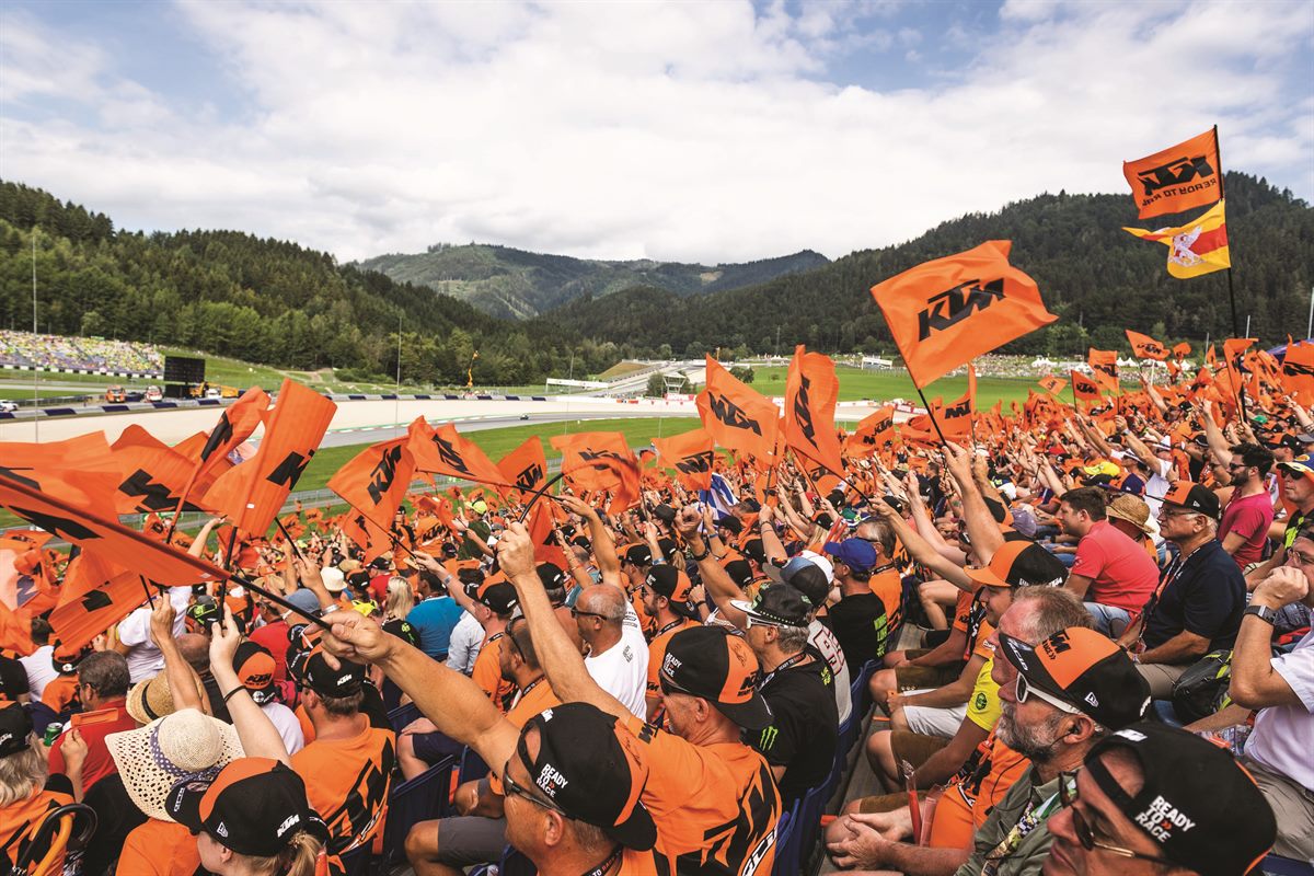 Emotion pur auf der KTM-Fan Tribüne