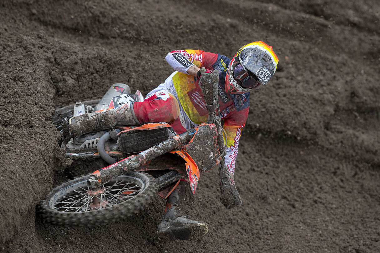 Vaessen_MXGP_2019_R04_RA_2404