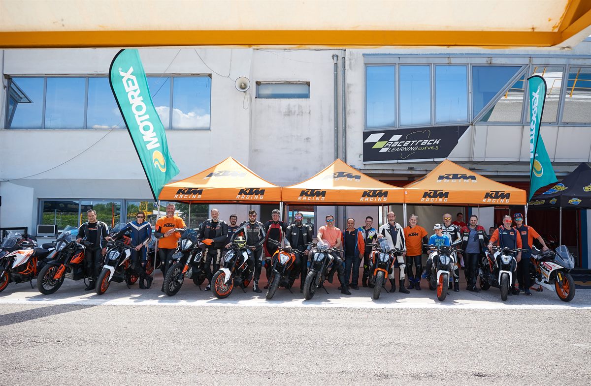 KTM Sales Network Training Serres