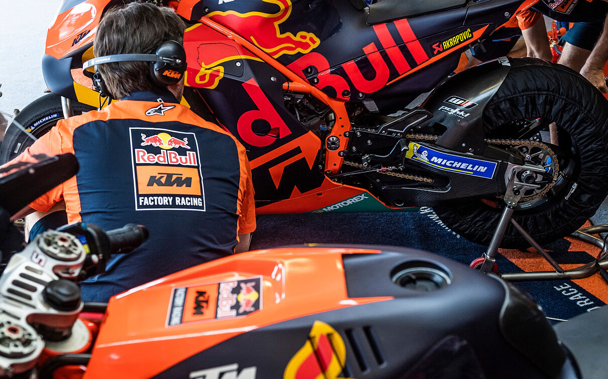281283_Mechanics_KTMRC16_Jerez 2019_0198