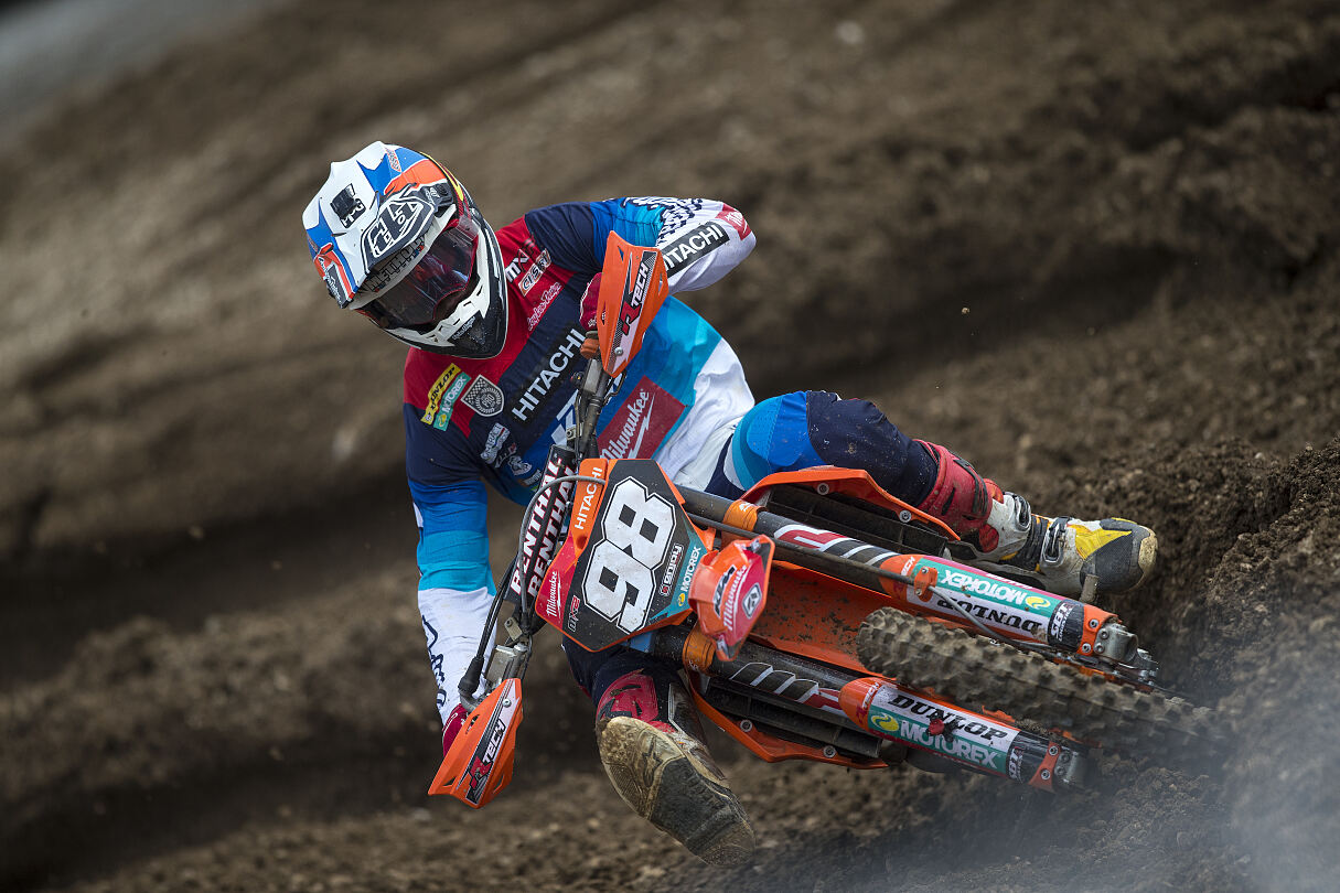 Vaessen_MXGP_2019_R07_RA_2019