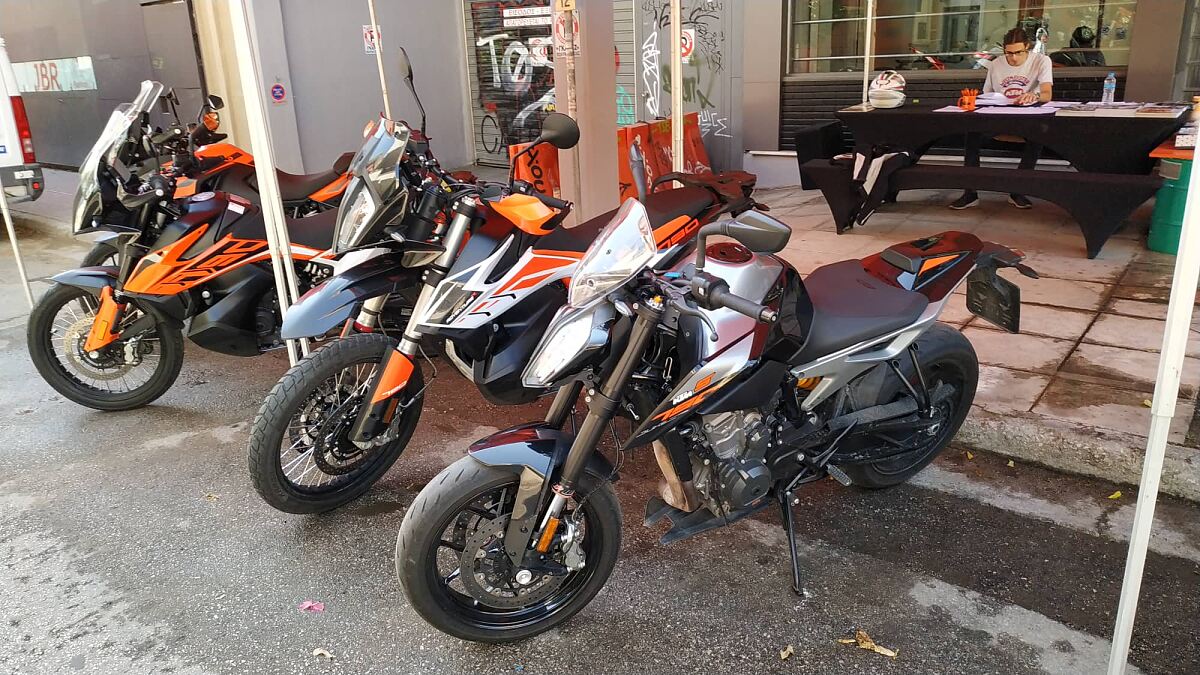 ORANGE DAYS KTM CENTRAL STORE (5)