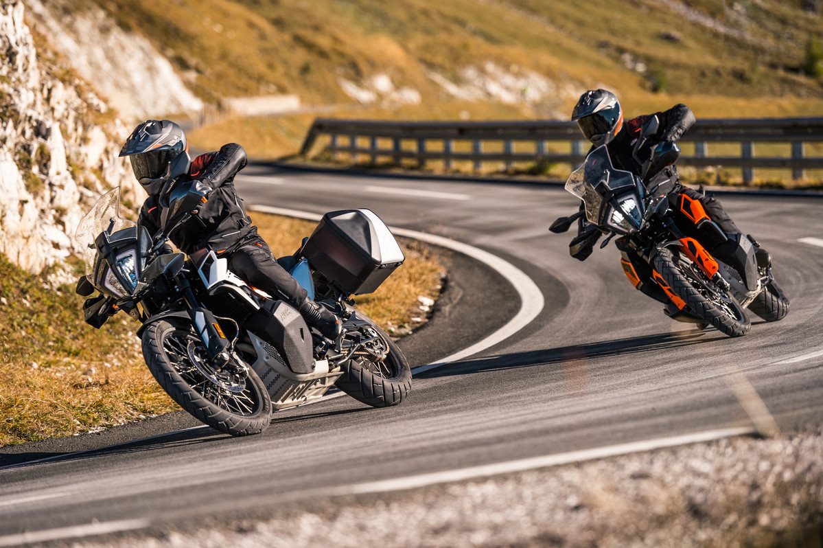 7 KTM 790 ADVENTURE