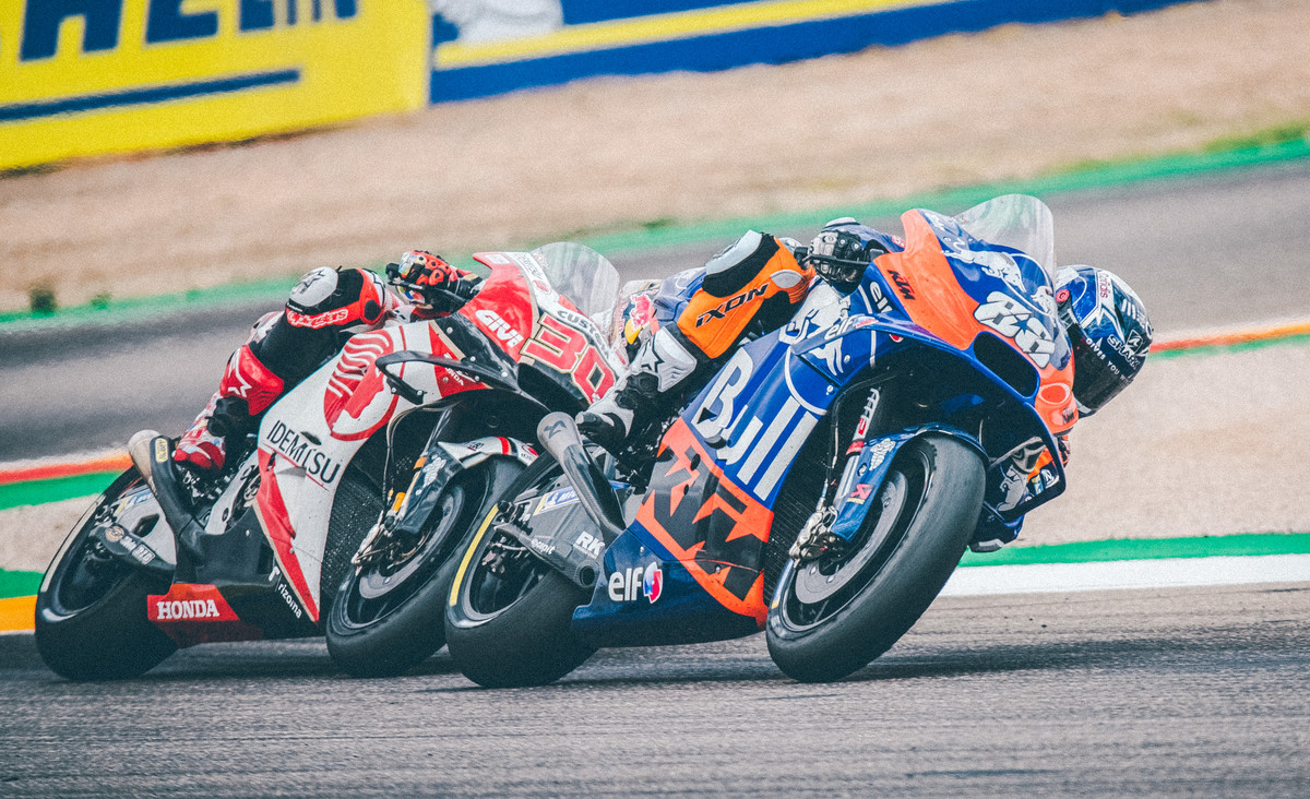 13th For Oliveira At Aragon As Binder And Canet Celebrate Grand Prix Wins Ktm Press Center