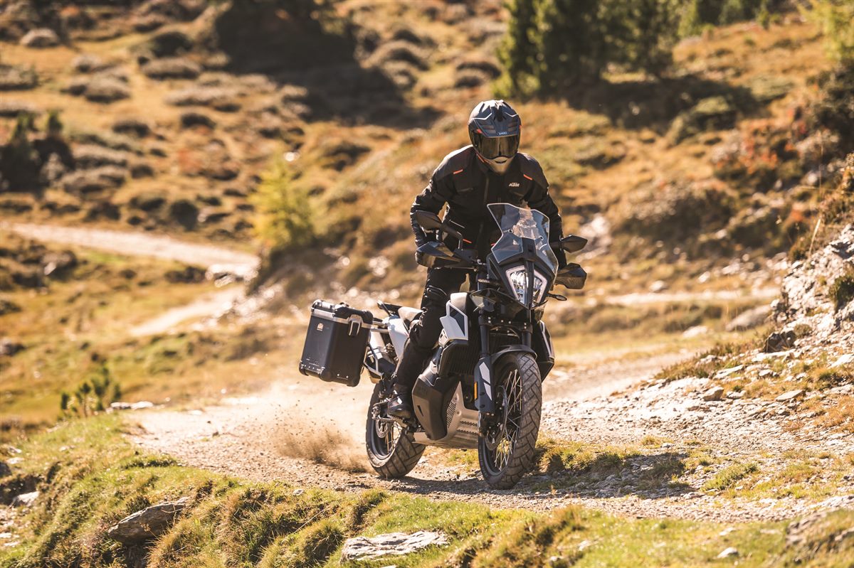 KTM 790 ADVENTURE_Action 03